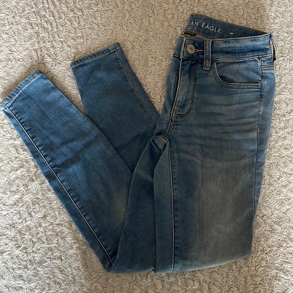 American Eagle Size 2 Skinny Jeans